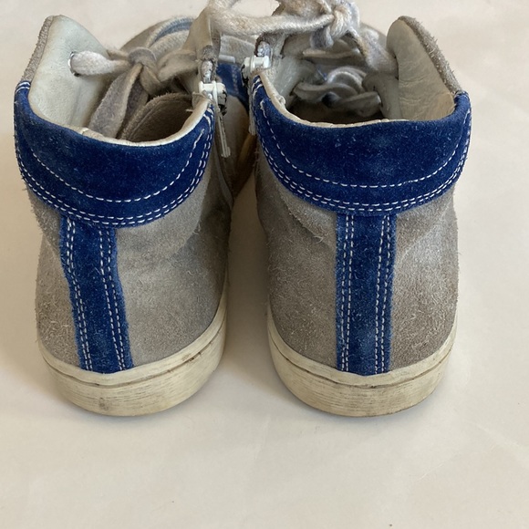 Boys Distressed Ankle Top Sneakers - Picture 6 of 7